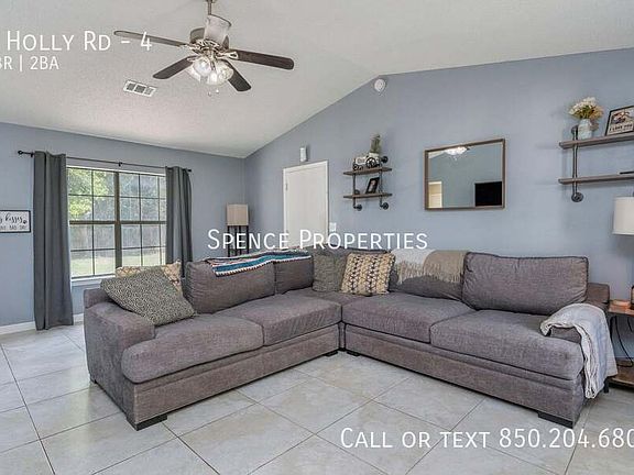 2nd image of 4 Holly Rd #4