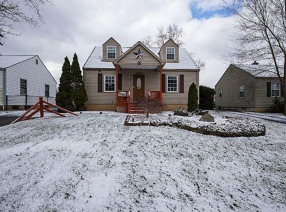 2nd image of 1199 Lenore Ave