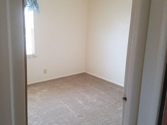 3rd image of 1416 N Roosevelt Ave