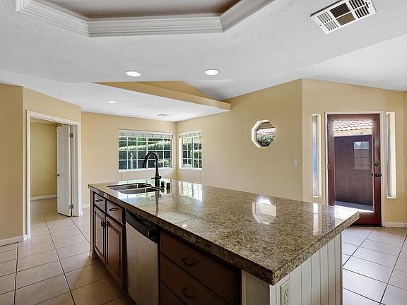 5th image of 51665 Avenida Villa