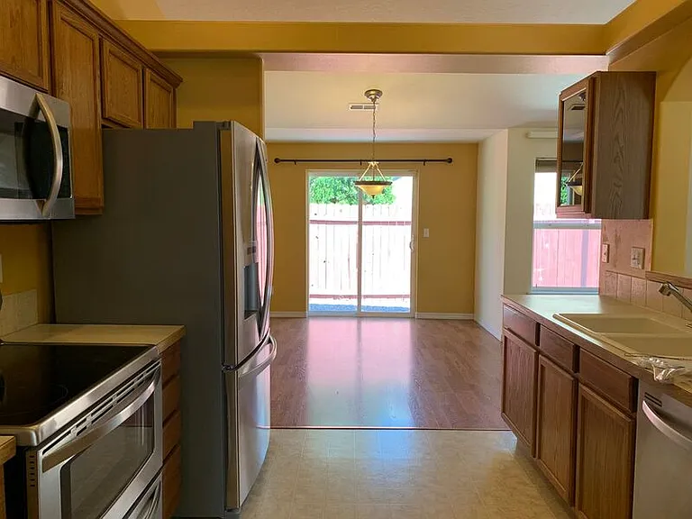 5708 Ochoco Ln — Photo 9