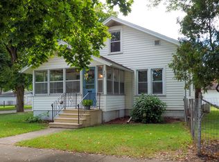 329 6th Ave, Three Rivers, MI 49093