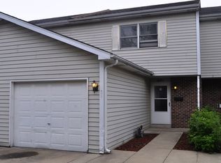 1441 Meyer St, Elgin, IL 60123