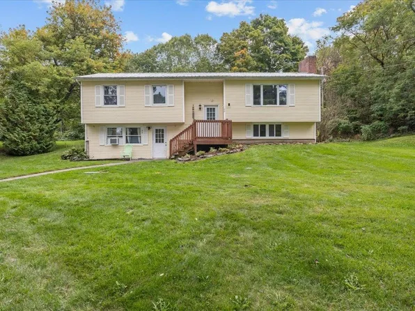 98 - 100 Ritchie Avenue, Milton, VT 05468