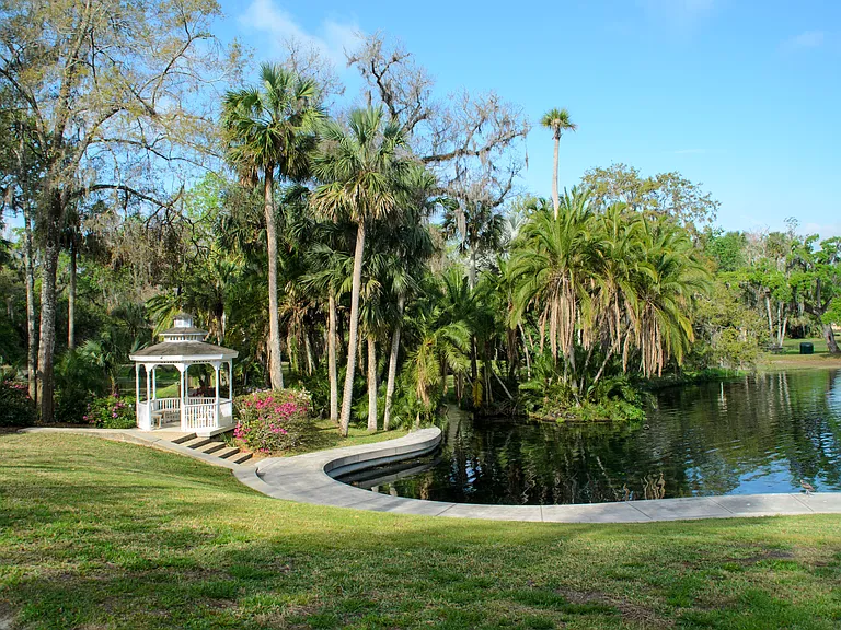 226 Crown Oaks Way — Photo 31