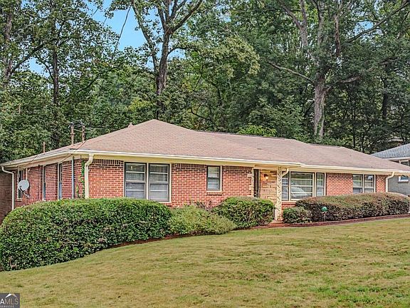 2nd image of 1278 Poplarcrest Cir SE