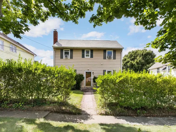 14 Club Road, Glen Cove, NY 11542