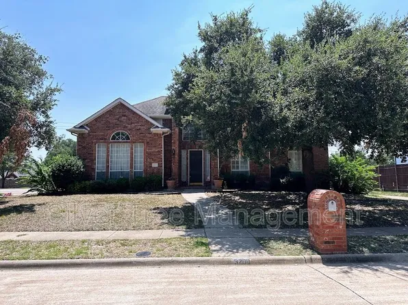 3200 Blenheim Ct, Plano, TX 75025