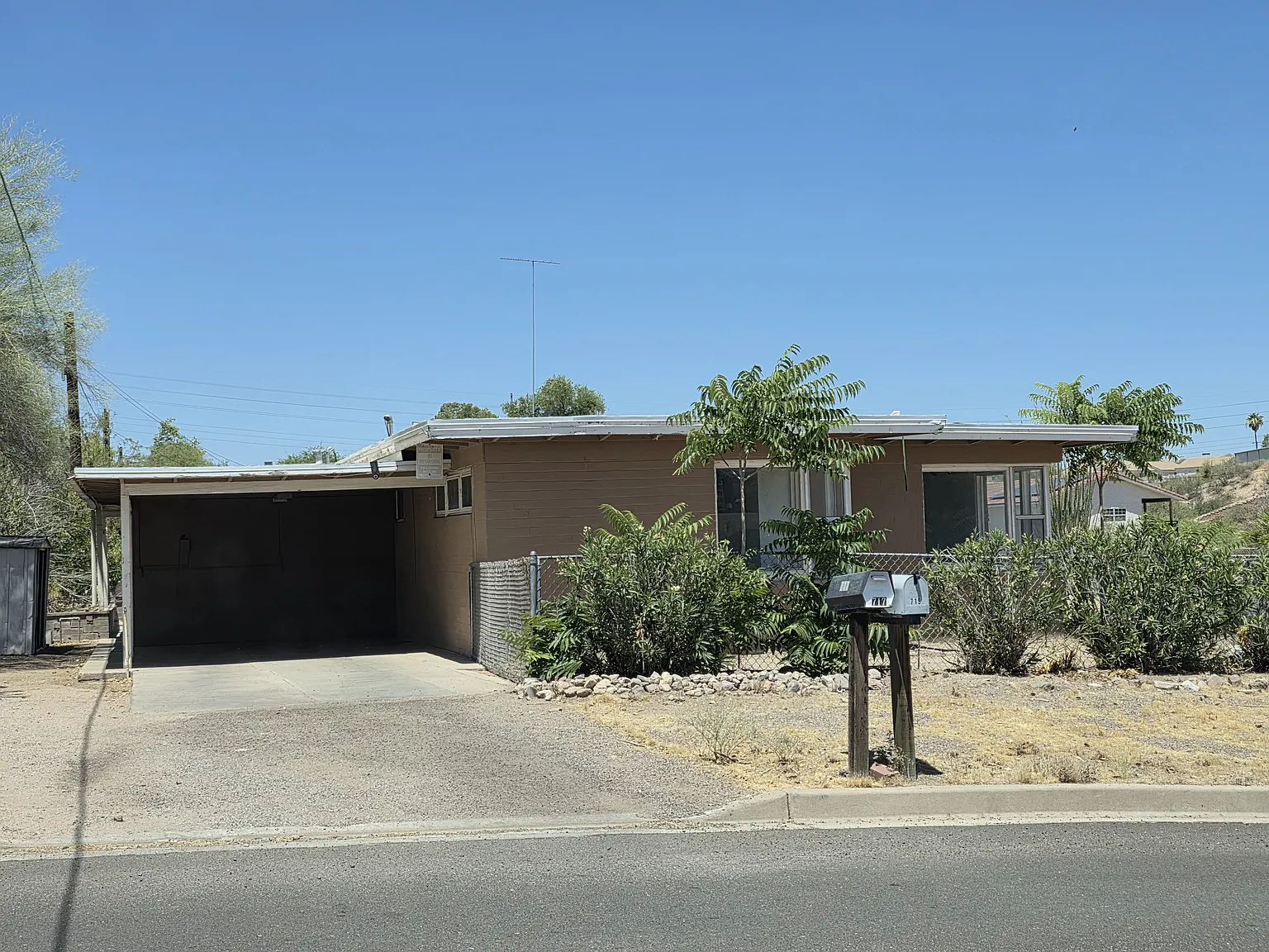2 bed, 1418 sqft, $1,350 — Photo 2