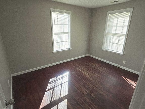 9th image of 1197 Lake Dr