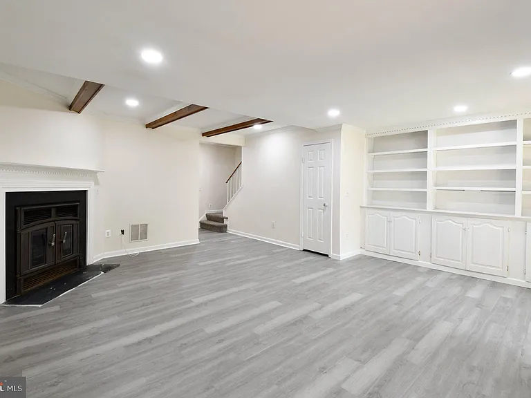10709 Gideon Ct — Photo 31