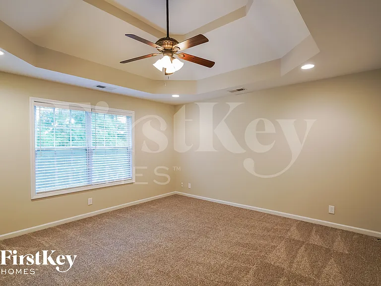 1305 Marcy Ct — Photo 5