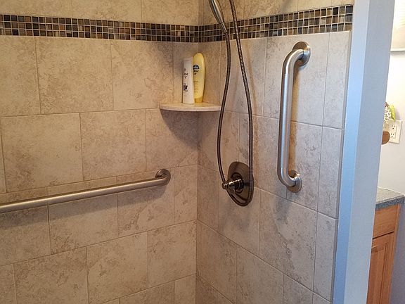 3rd image of 169 N 27th St