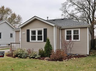 110 N Chase Ave, Lombard, IL 60148