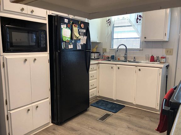3rd image of 124 Joyce Pl