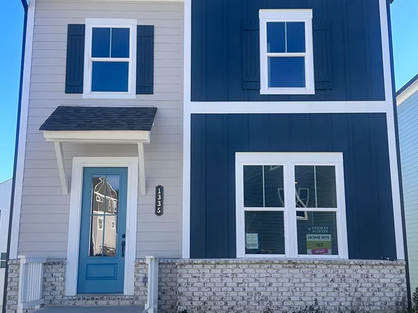 1335 Creek View Ln NW, Atlanta, GA 30318