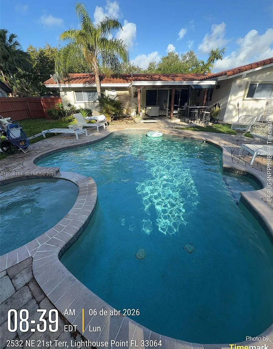 3 bed, 2.5 bath, $4,900 — Photo 1
