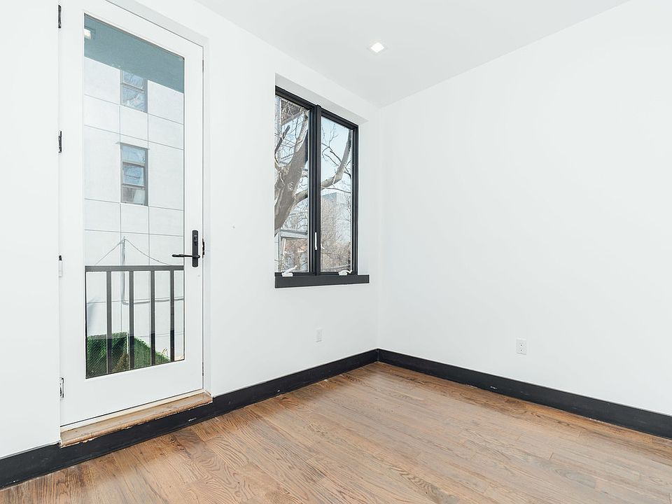 1st image of 277 Evergreen Ave #3R
