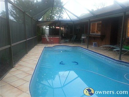 Screened pool