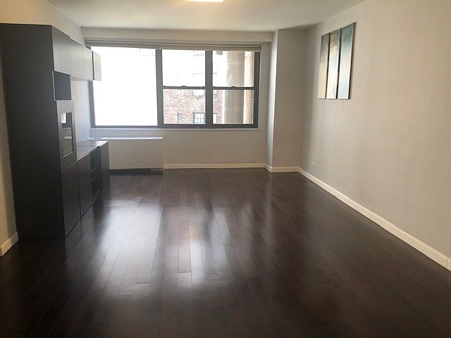 1st image of 305 E 40th St APT 5Y