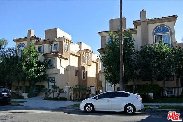 1st image of 4072 Ingraham St APT 105