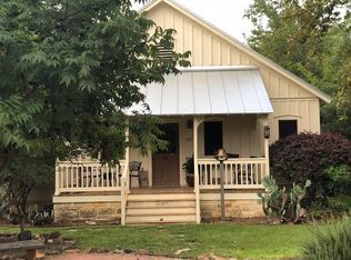 107 E Centre St, Fredericksburg, TX 78624