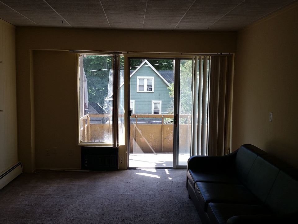 1st image of 711 Arch St APT 303