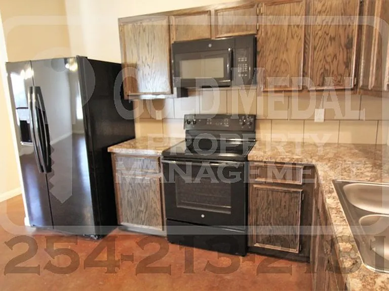 1809 Aztec Trce — Photo 7