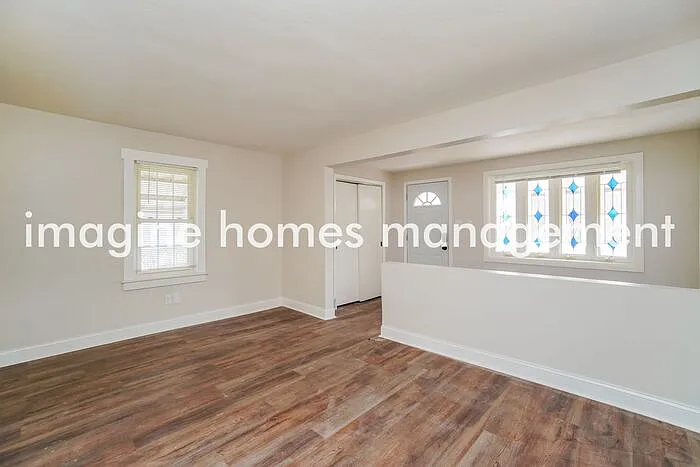 3 bed, 1.5 bath, 1260 sqft, $1,875 — Photo 3