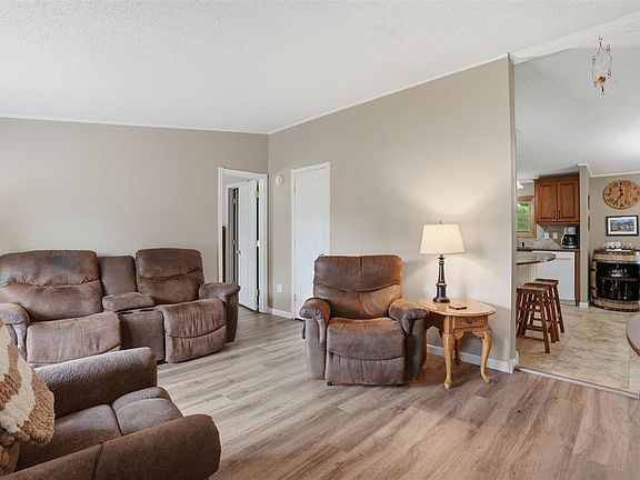 3rd image of 1688 Sweetland Acres Ln