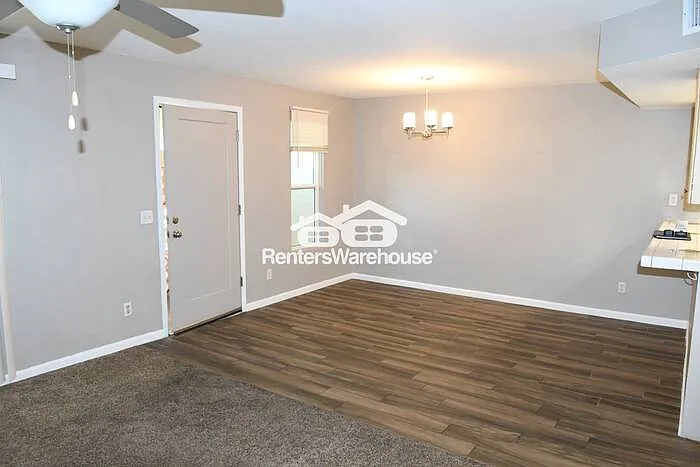 8814 N 8th St #102 — Photo 4