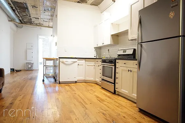 Rented by Rennit Inc. | media 30
