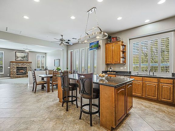 5th image of 8517 E High Point Dr