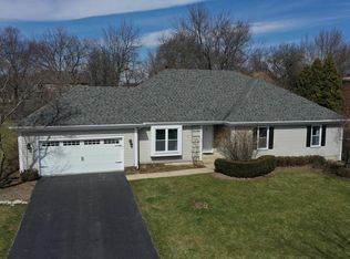 70 Indian Hill Trl, Crystal Lake, IL 60012