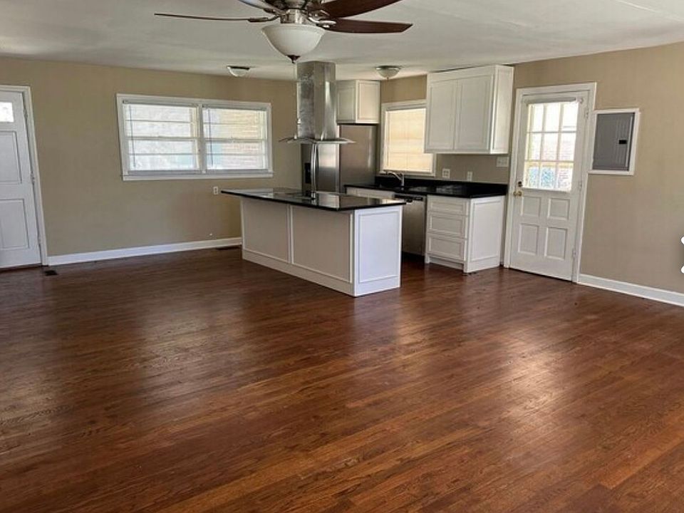 2nd image of 1907 Groveland Rd