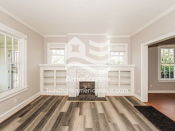 1418073_004_living_room_14394717.jpg