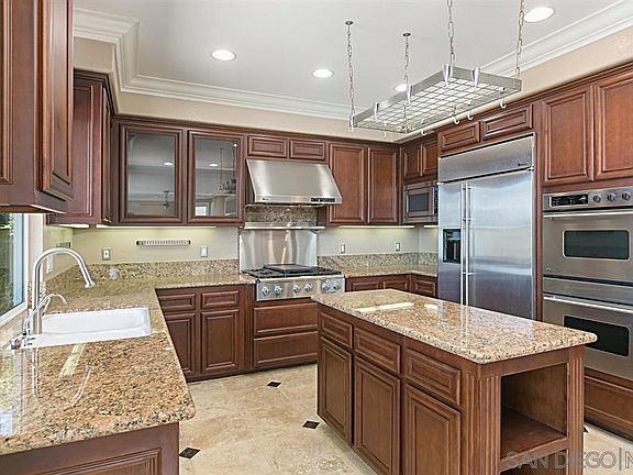 5th image of 4203 Shorepointe Way