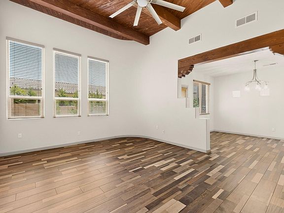 5th image of 8720 Desert Fox Way NE