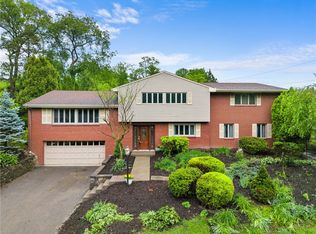 2525 Chapelwood Dr, Pittsburgh, PA 15241