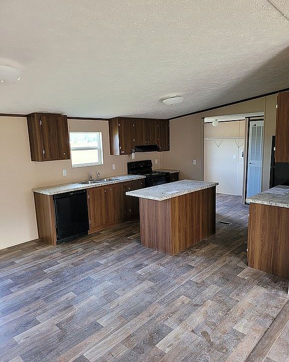 1st image of 280 Bristow Creek Trl