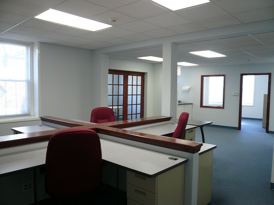 2nd image of 207 S Easton Rd