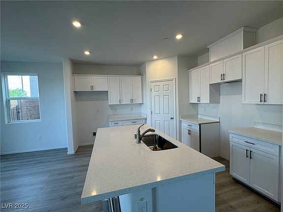 2nd image of 5163 Capucina St Lot 3