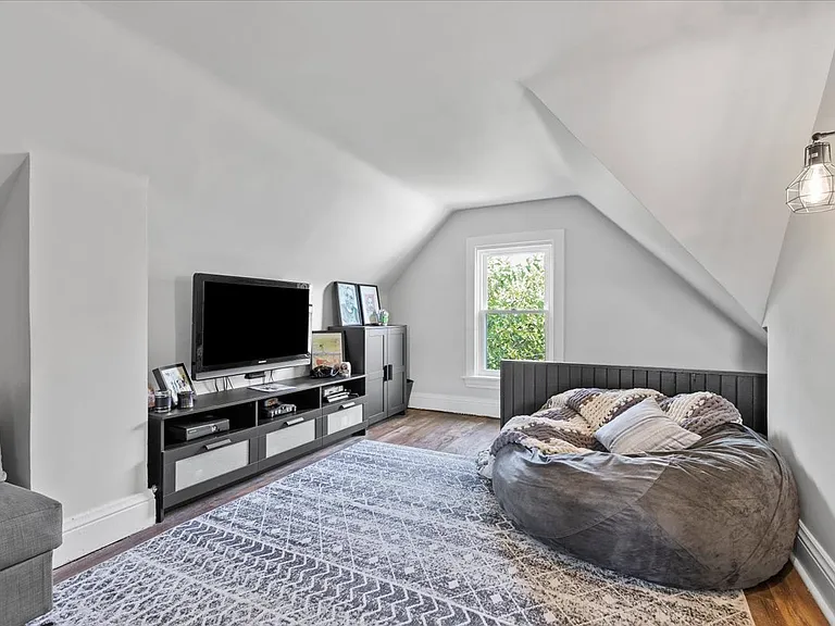1518 Westfield St — Photo 28