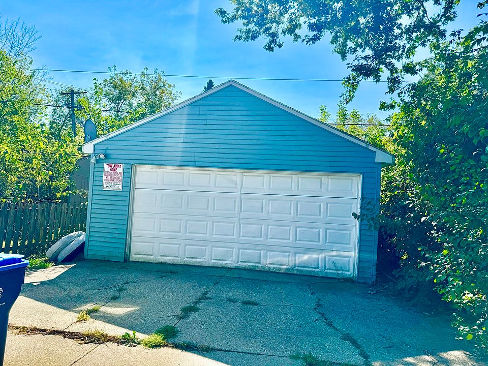2nd image of 2607 Iroquois Rd