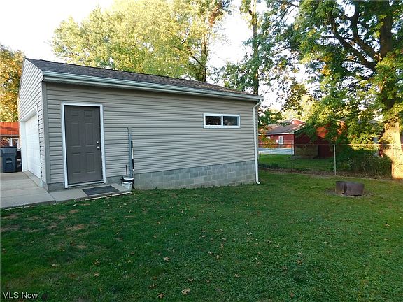 3rd image of 544 Westgate Blvd