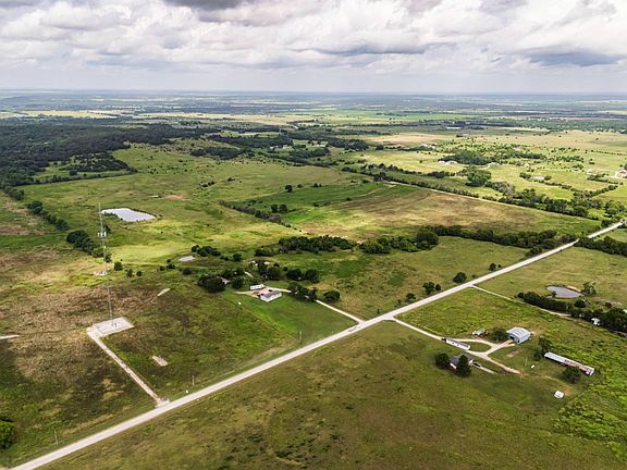 2nd image of 3067 County Road 2300