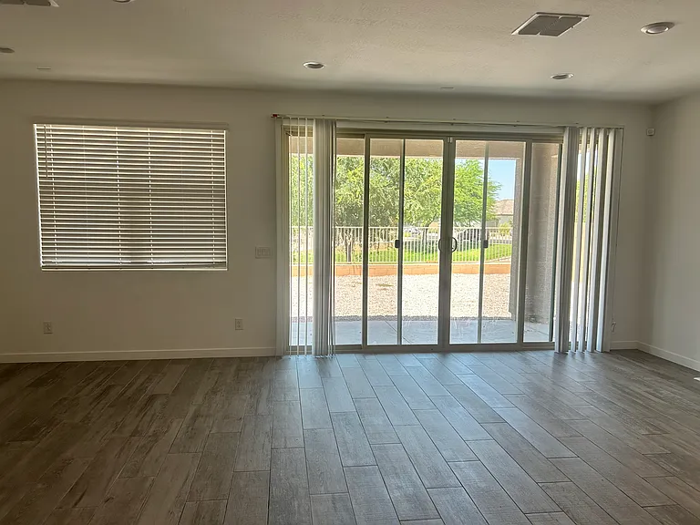 560 E Cactus Wren Dr — Photo 50