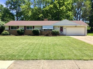 3009 Canterbury Rd, Westlake, OH 44145