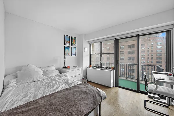 Rented by PocketBroker Inc | media 12