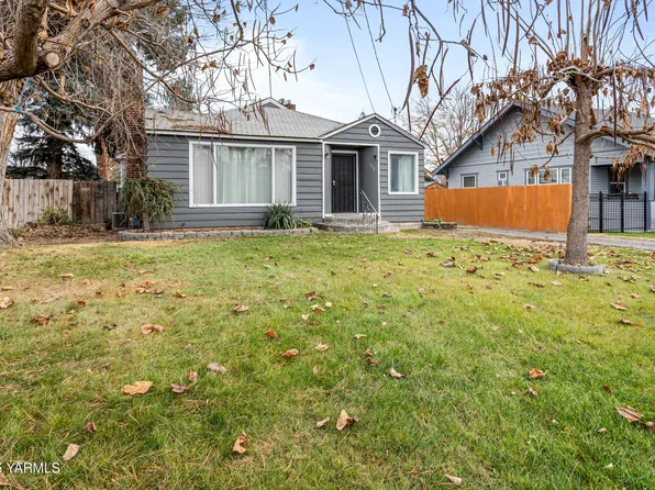 309 Douglas St, Grandview, WA 98930